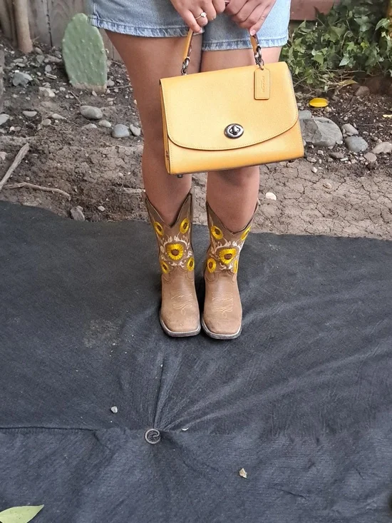 Coach Tilly Top Handle Satchel. - Picture 3 of 14